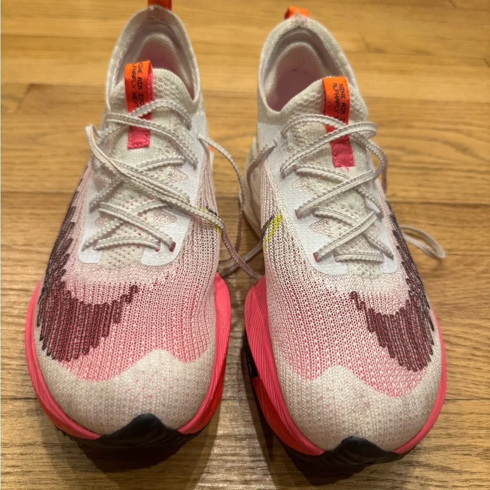Nike Women's Sneakers - Pink and White‎